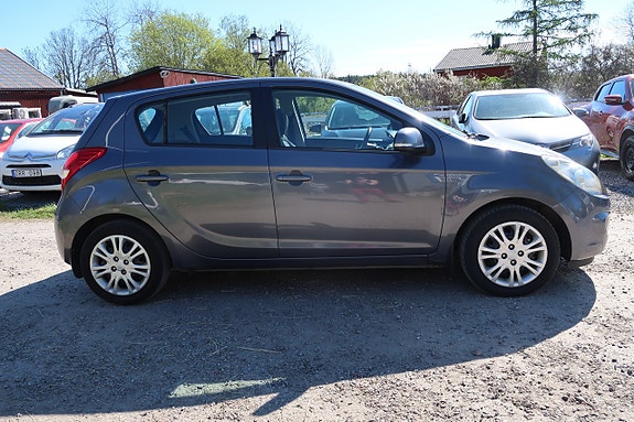 Hyundai i20 3 of 5