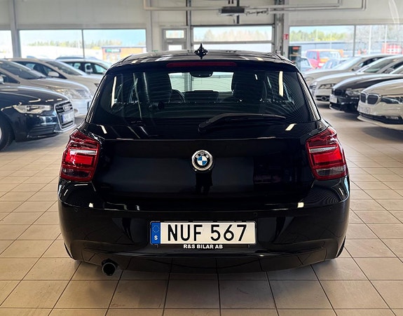 BMW 116d 5 of 16