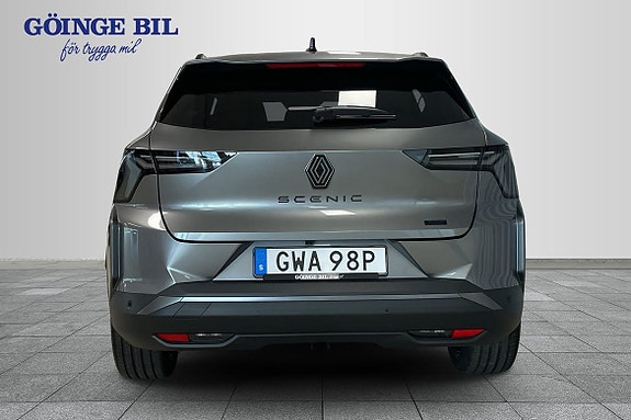 Renault Scenic E-Tech 5 of 16