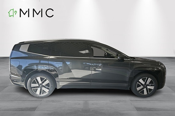 Hyundai Ioniq 9 2 of 5