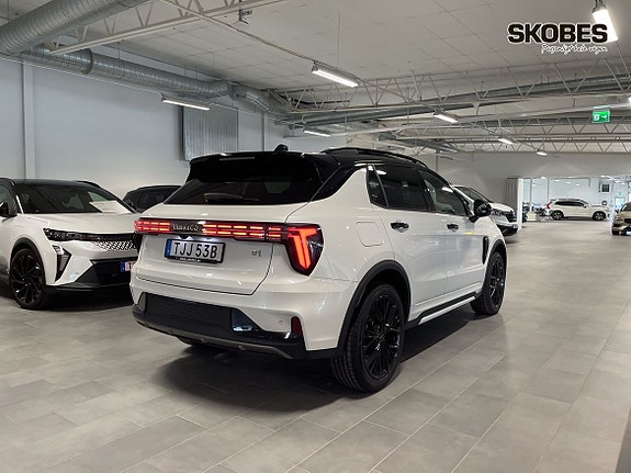 Lynk & Co 01 6 of 18
