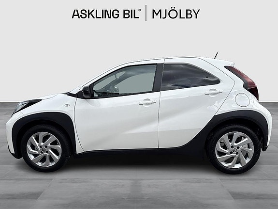 Toyota Aygo X 3 of 5