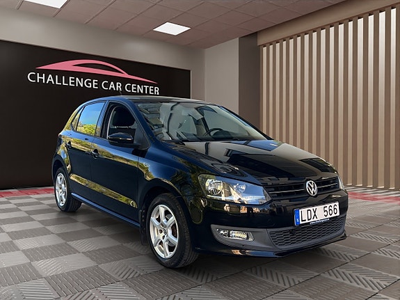 Volkswagen Polo 2 of 5