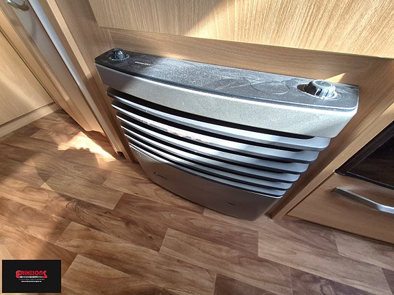 Knaus 580 UF 7 of 10