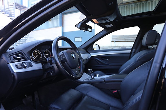 BMW 520d 4 of 5