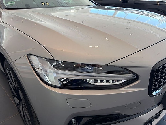 Volvo V90 16 of 21