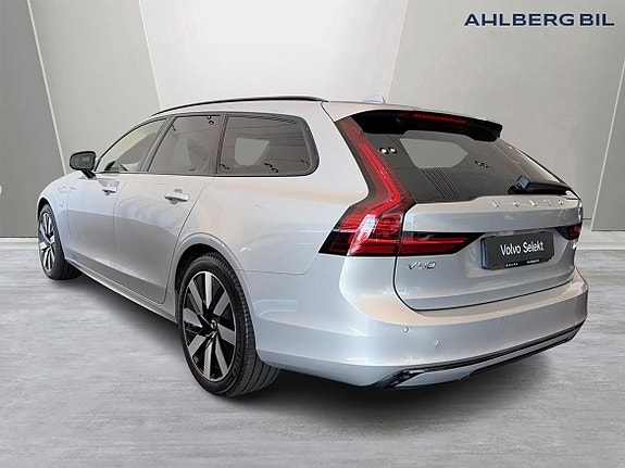Volvo V90 3 of 5