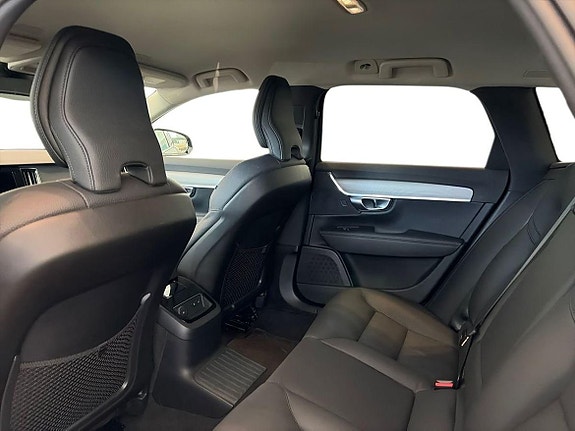 Volvo V90 10 of 21