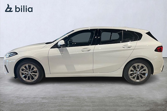 BMW 120 3 of 21