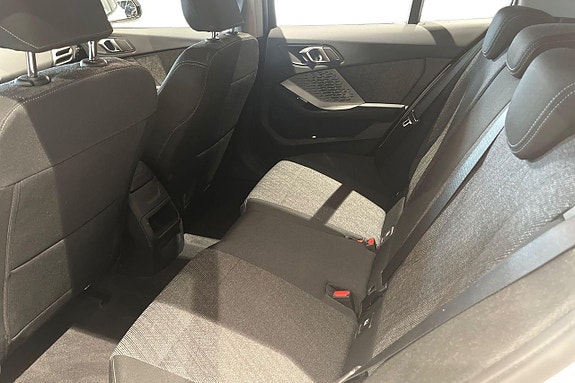 BMW 120 13 of 21