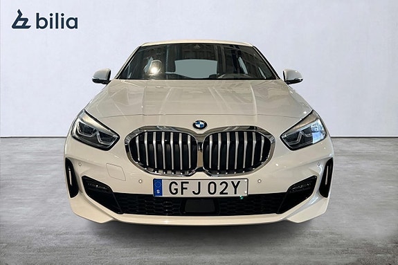 BMW 118i 5 of 5