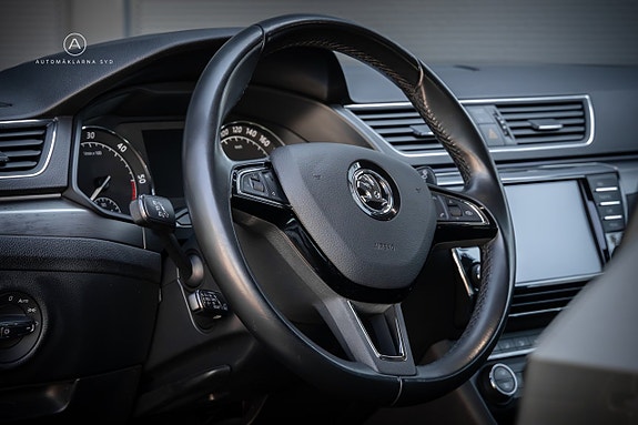 Skoda Superb 7 of 26