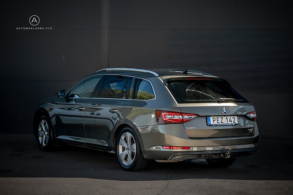 Skoda Superb 18 of 26