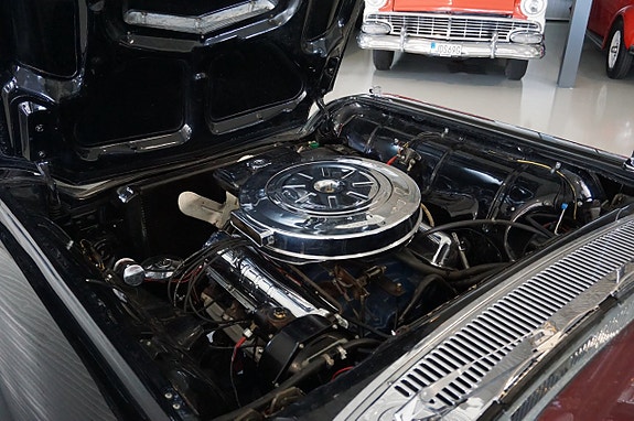 Ford Thunderbird 26 of 26