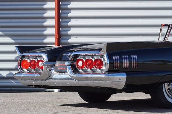 Ford Thunderbird 14 of 26
