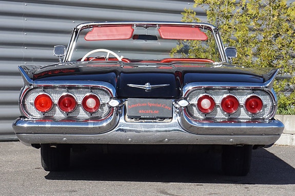 Ford Thunderbird 12 of 26