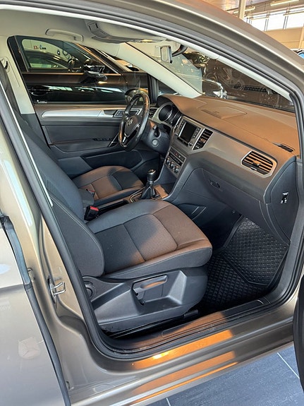 Volkswagen Golf I 7 of 10