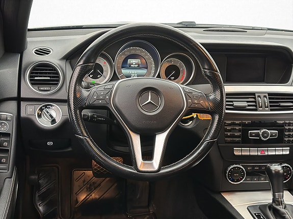 Mercedes-Benz C180 12 of 29