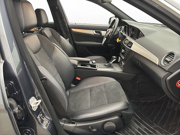 Mercedes-Benz C180 22 of 29