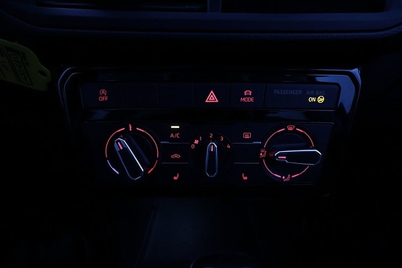 Volkswagen T-Cross 21 of 24
