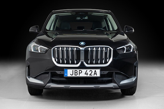 BMW X1 4 of 5