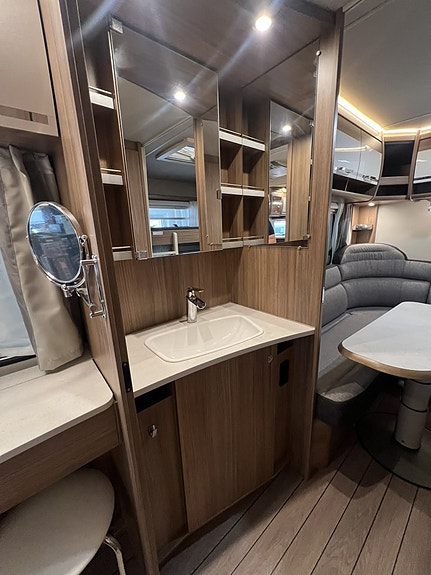 Knaus Scandinavian Selection 750 UFK Barnkammare 11 of 20