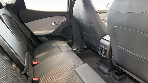 Ford Explorer 5 of 5