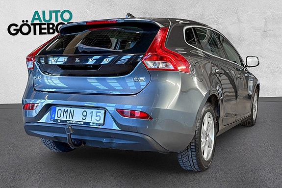 Volvo V40 6 of 17