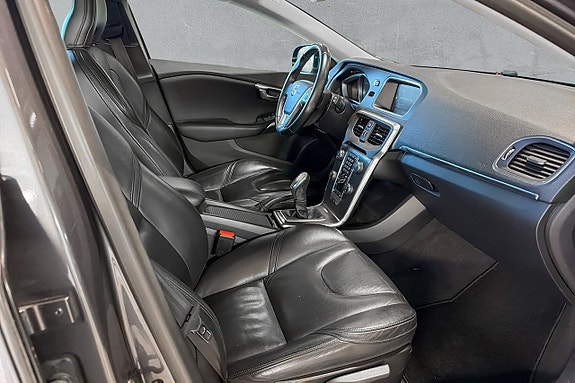 Volvo V40 16 of 17