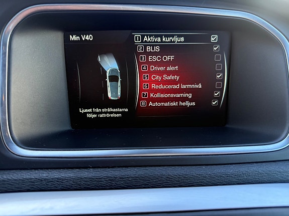 Volvo V40 18 of 23