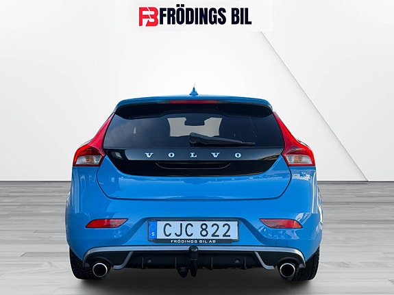 Volvo V40 6 of 23