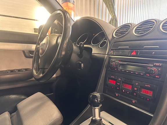 Audi A4 12 of 16