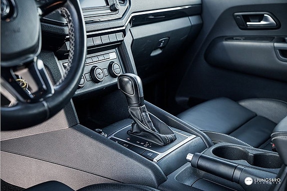 Volkswagen Amarok 9 of 17