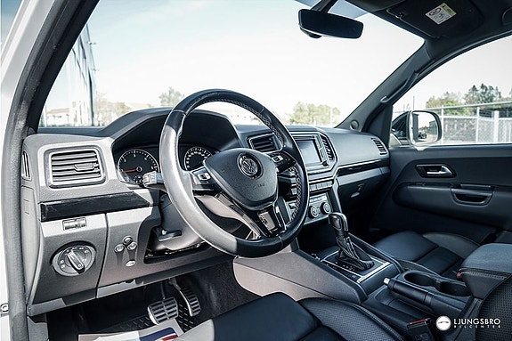 Volkswagen Amarok 8 of 17