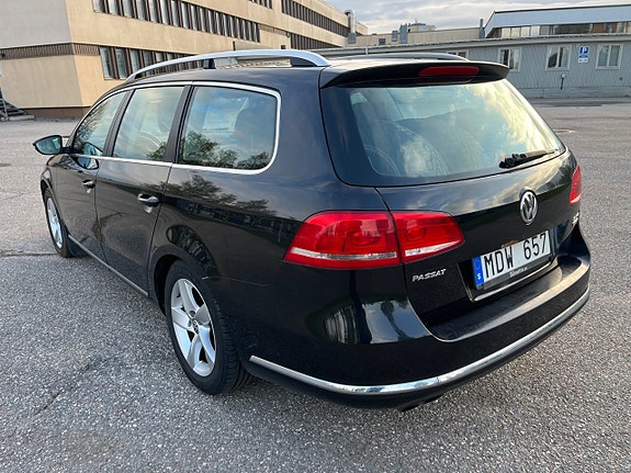 Volkswagen Passat 3 of 5