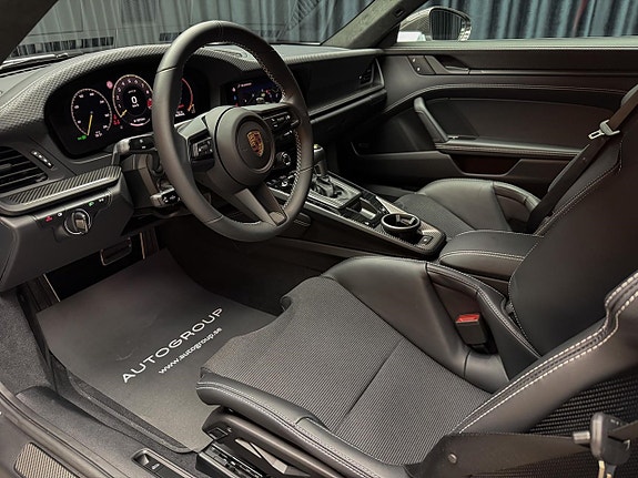 Porsche 911 GT3 5 of 5