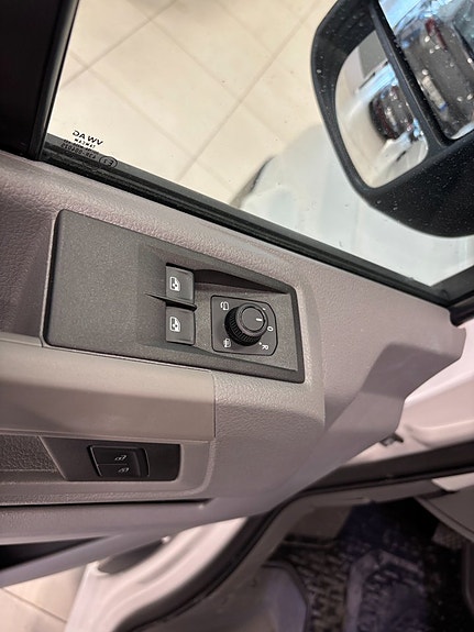 Volkswagen Crafter 35 10 of 23