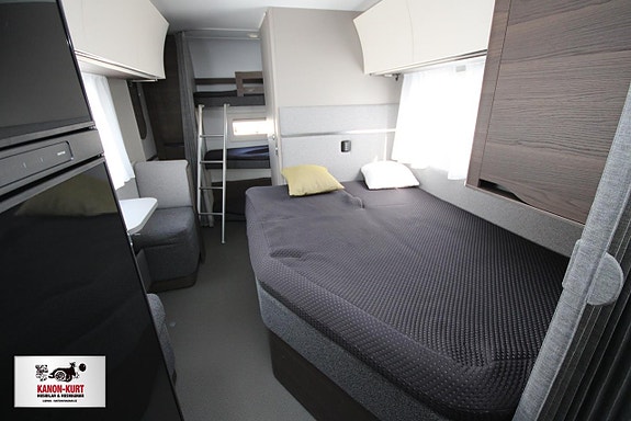 Adria Alpina 663 UK 3 of 14
