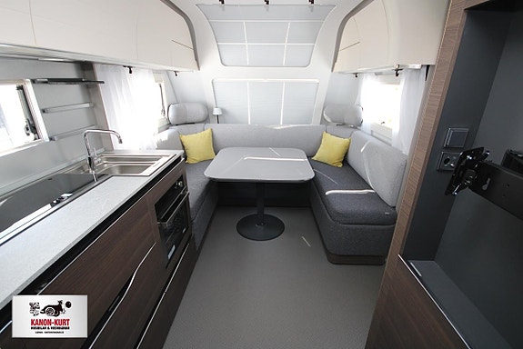 Adria Alpina 663 UK 7 of 14