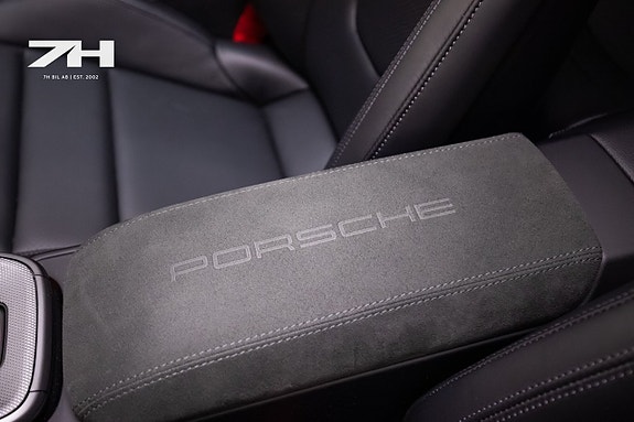 Porsche 911 18 of 30