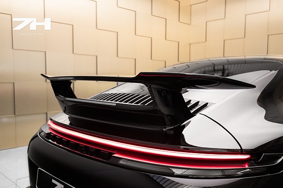 Porsche 911 27 of 30