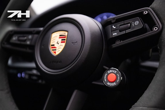 Porsche 911 13 of 30