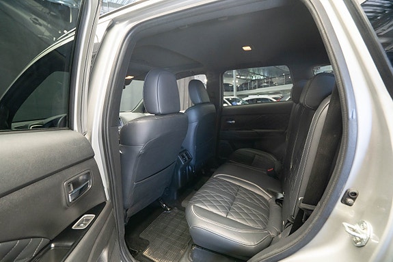 Mitsubishi Outlander 17 of 22
