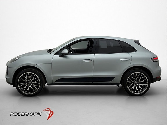 Porsche Macan 4 of 5