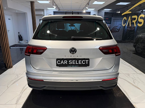 Volkswagen Tiguan 4 of 29