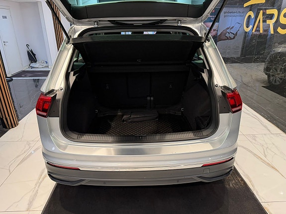 Volkswagen Tiguan 5 of 29