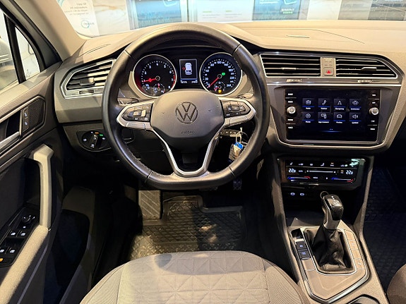 Volkswagen Tiguan 10 of 29