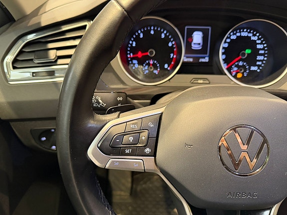 Volkswagen Tiguan 11 of 29