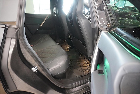 BMW iX 7 of 12