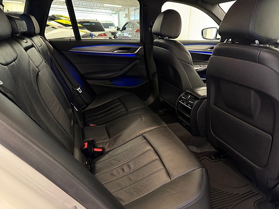 BMW 520d 15 of 16